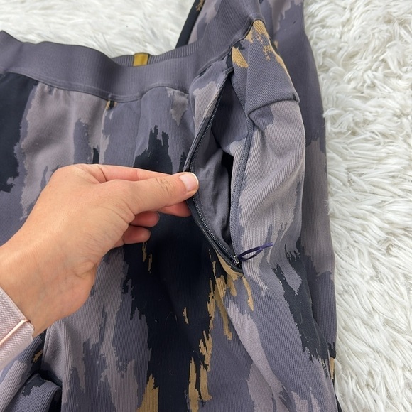 Lululemon Take The Moment Jogger Distressed Camo Jacquard Moonphase Camel - Picture 3 of 6